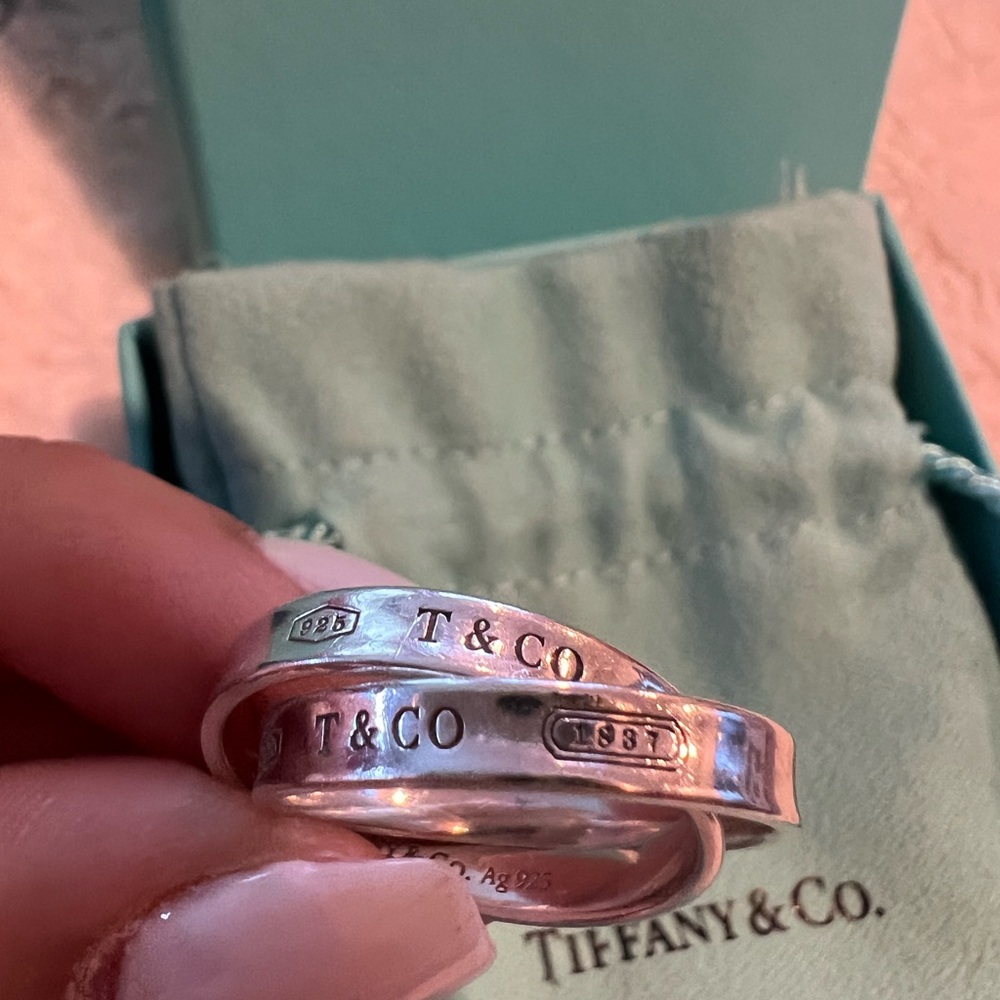 Tiffany’s Silver Interlocking Circle Ring - image 3